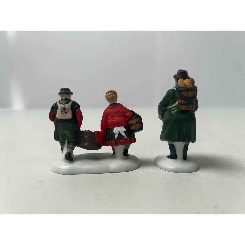 Department 56 BUYING BAKER'S BREAD Set of 2 Alpine Heritage Village 5619-7 Boxed